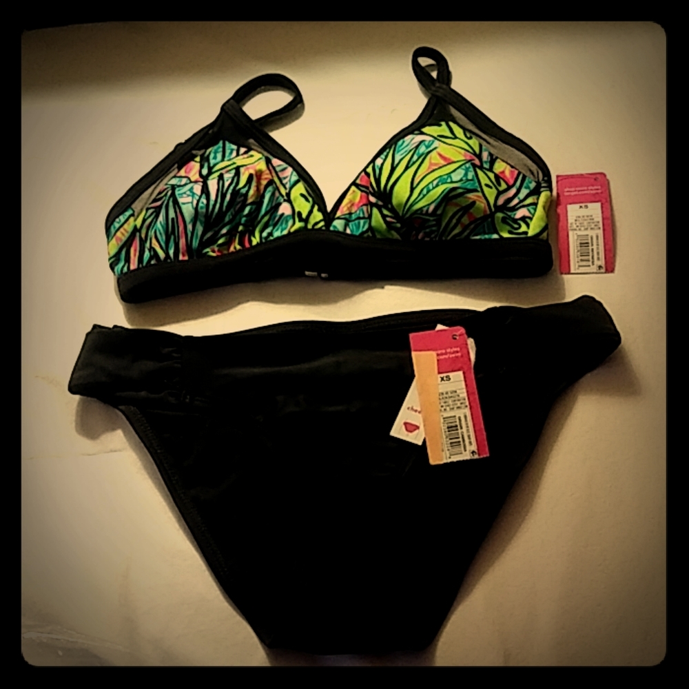 New with tag swimming suit set